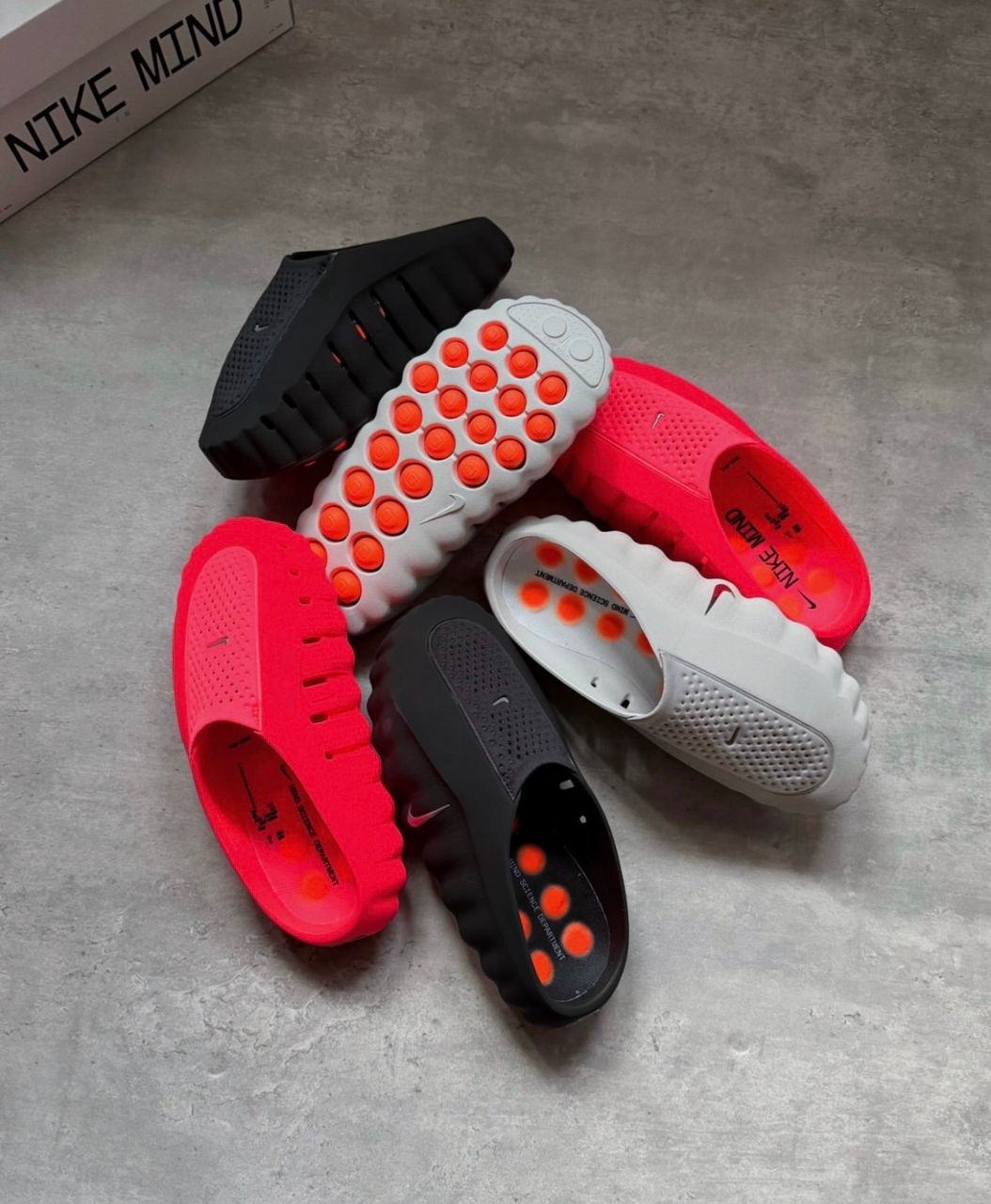 Nike Mind 001