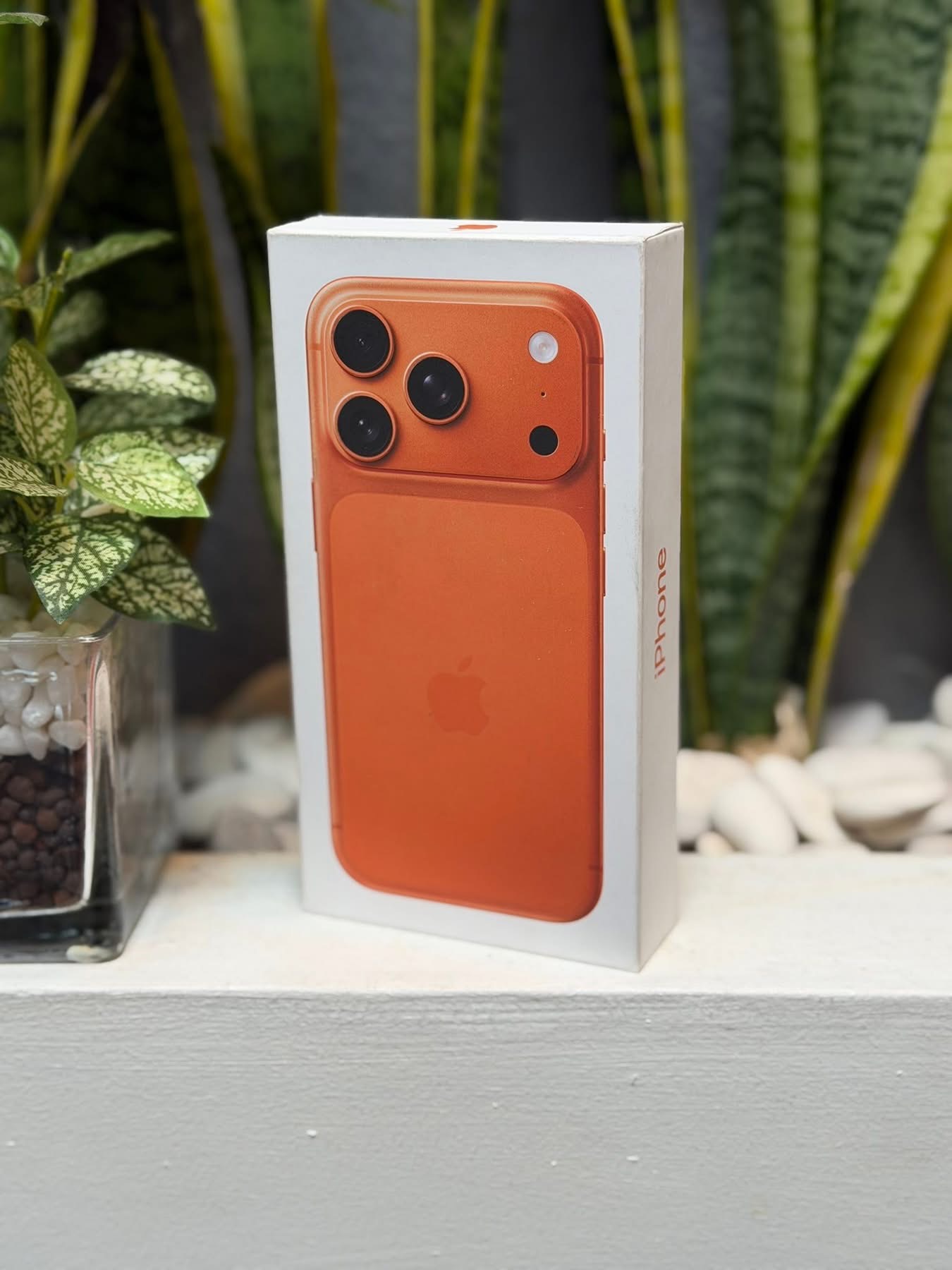 iPhone 17 pro Orange